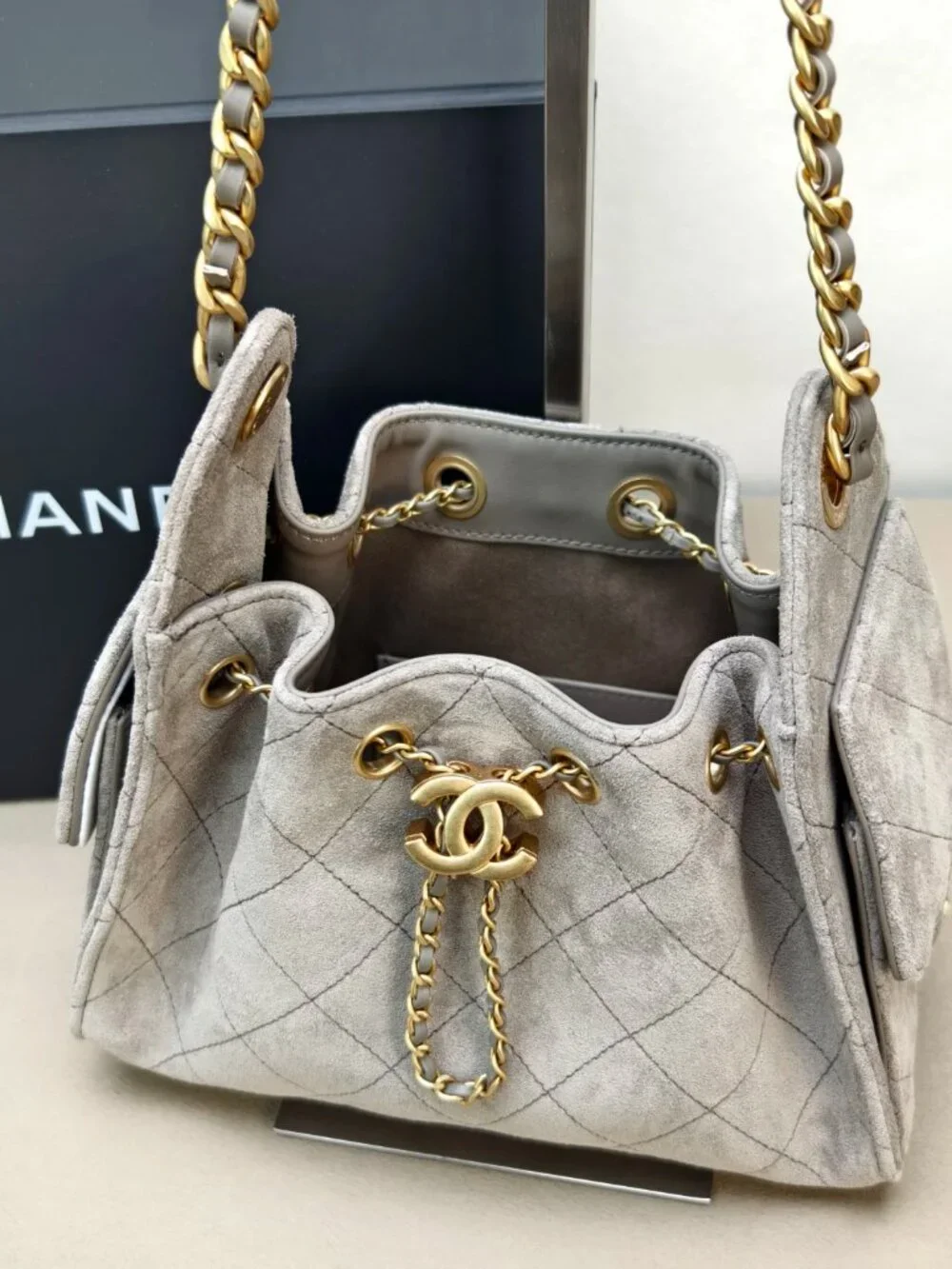 Classic CHANEL Bags: A Stylish and Versatile Choice for Elegance
